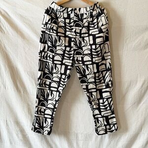 Woman’s Black and White Patterned Pants